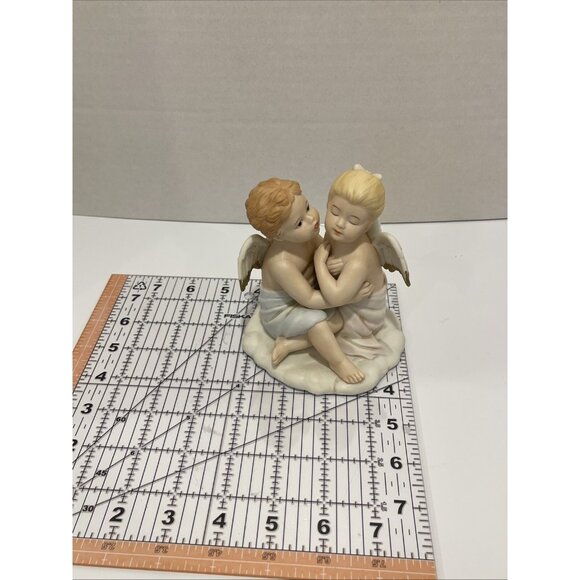 Home Interiors Gifts -  Porcelain Figurine Kissing Angels # 8838 - 4 3/4" tall - Picture 14 of 14